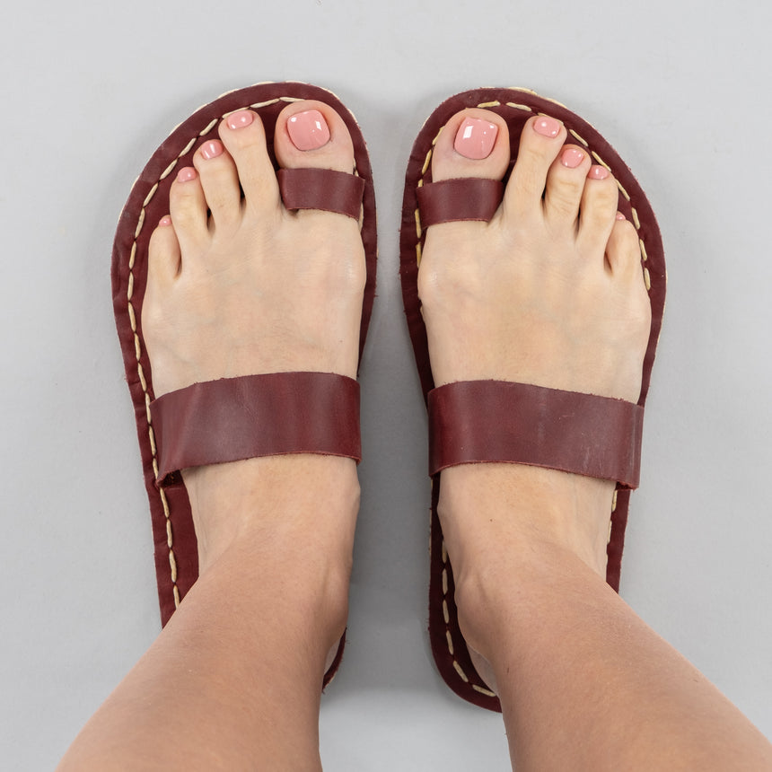 Rote Barfuß-Zehensandalen für Damen
