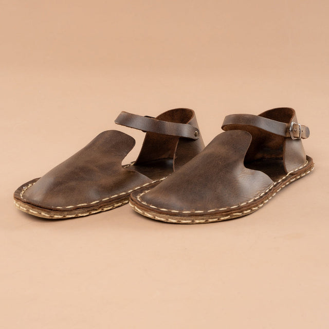 Barfußsandalen mit geschlossener Zehenpartie in Kaffeebraun
