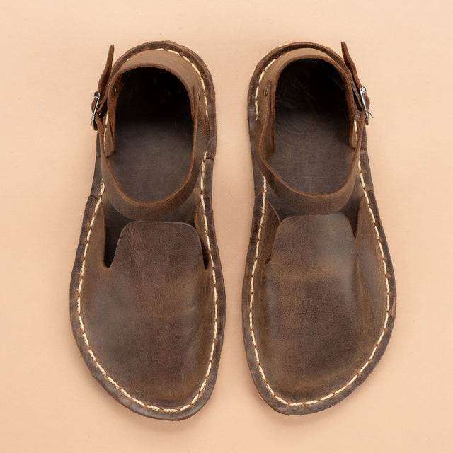 Barfußsandalen mit geschlossener Zehenpartie in Kaffeebraun