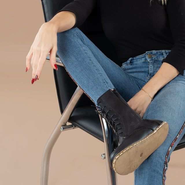 Schwarze Barefoot-Stiefeletten für Damen