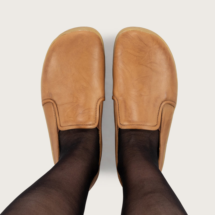 Sandfarbene Pennyloafer für Damen