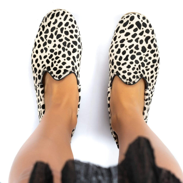 Yemeni Kadın Siyah Noktalı Slip On Ayakkabı