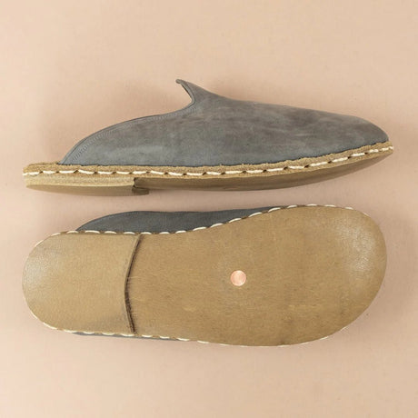 Is Walking Barefoot Healthier Than Wearing Shoes? - Atlantis Handmade Shoes