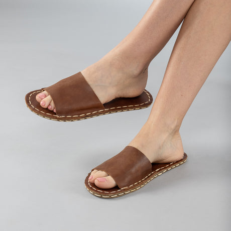 Lion Barefoot Slide Sandals