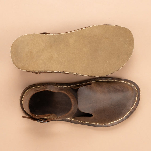 Barfußsandalen mit geschlossener Zehenpartie in Kaffeebraun