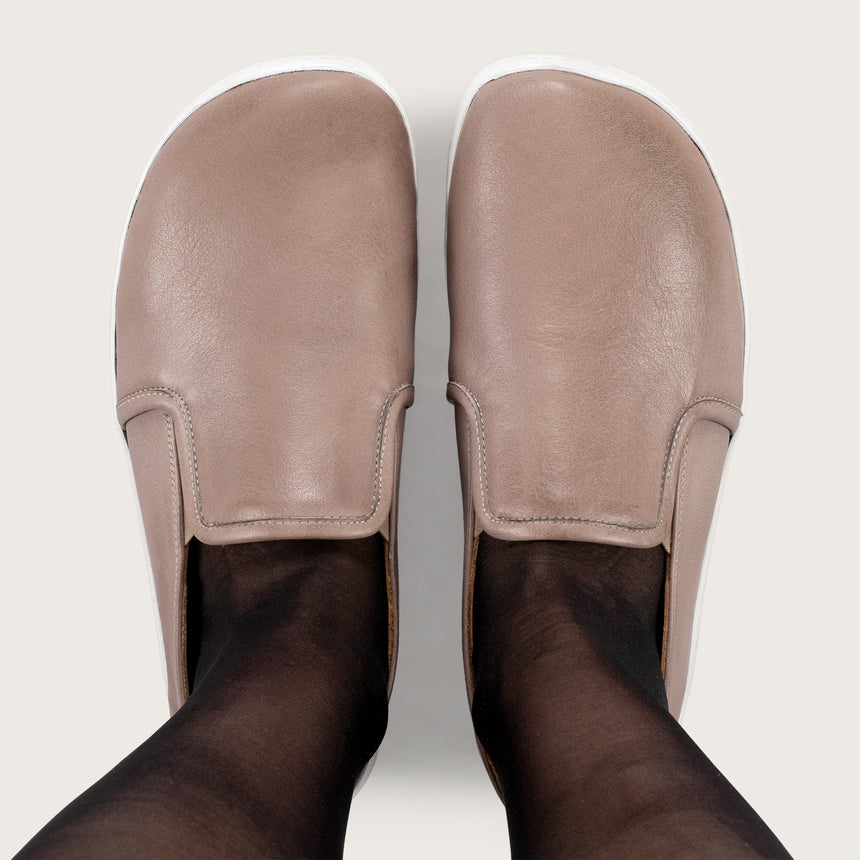 Sandfarbene Pennyloafer für Damen