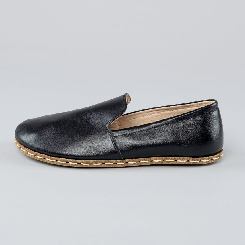 Women's Black Minimalists