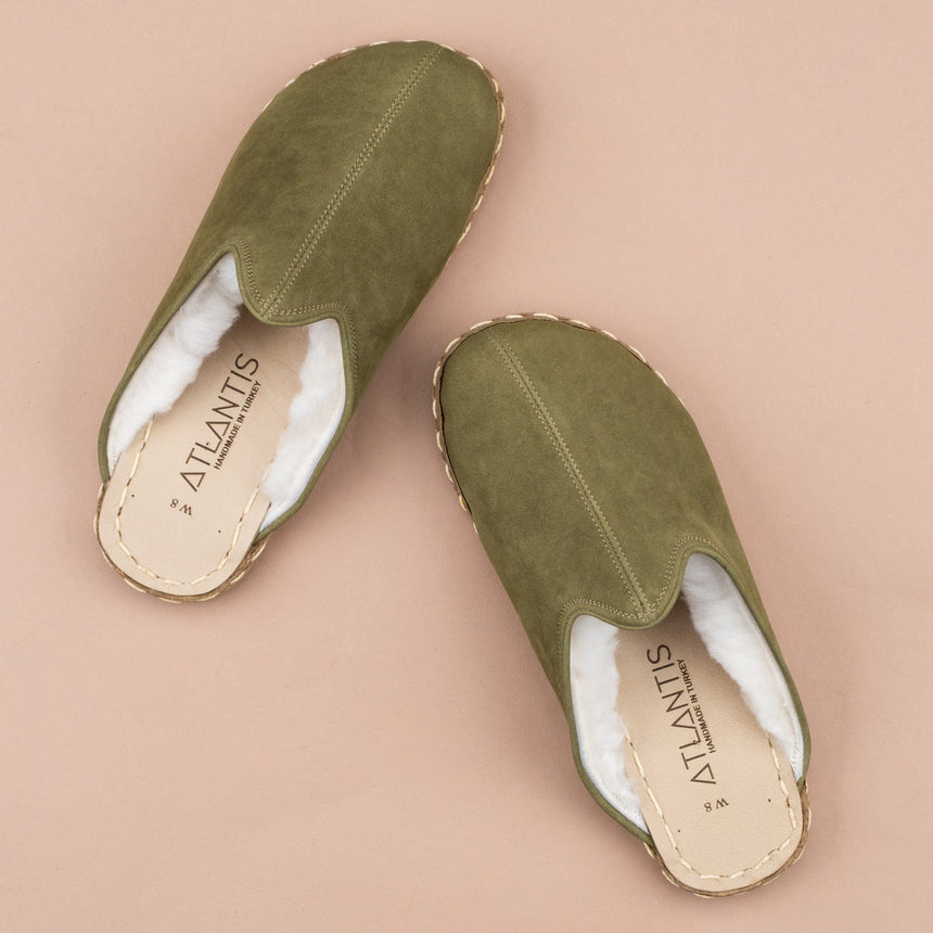 Olivgrüne Barefoot Shearlings für Herren