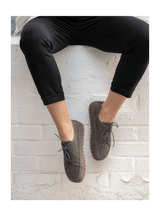 Graue Barefoot-Sneaker für Damen